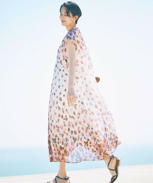 S size ONWARD(小さいサイズ) / エスサイズオンワード ロング・マキシ丈ワンピース | 【カタログ掲載・洗える】グラデーションペタルプリント ワンピース | 詳細1