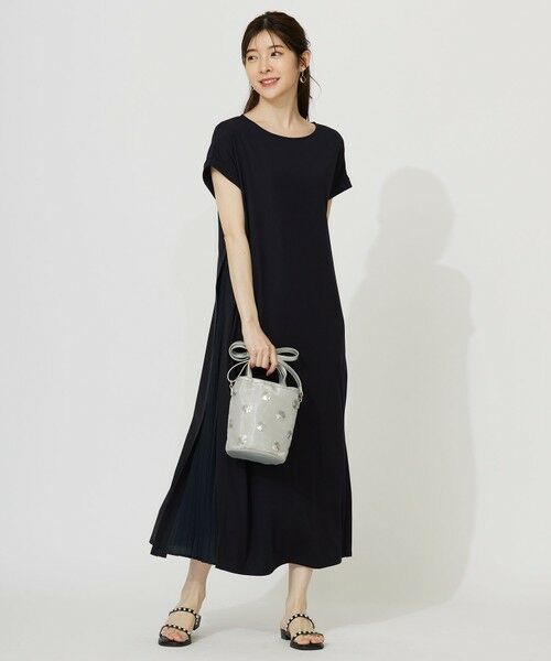 S size ONWARD(小さいサイズ) / エスサイズオンワード ロング・マキシ丈ワンピース | 【接触冷感・UVカット・洗える】ハイストレッチスムースサイドプリ−ツ ワンピース | 詳細8