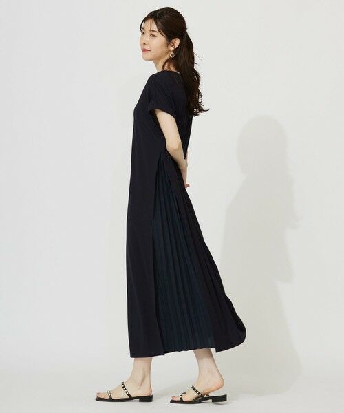 S size ONWARD(小さいサイズ) / エスサイズオンワード ロング・マキシ丈ワンピース | 【接触冷感・UVカット・洗える】ハイストレッチスムースサイドプリ−ツ ワンピース | 詳細9