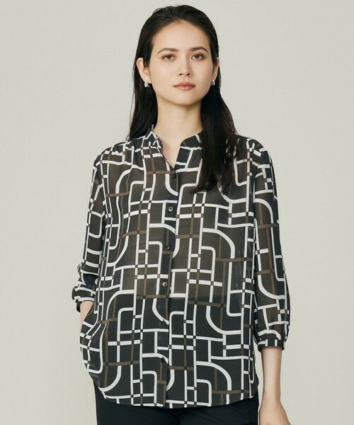 S size ONWARD(小さいサイズ)/エスサイズオンワード 【洗える】ジオメトリックレトロプリント ブラウス グレーベース 32