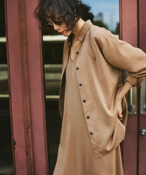 S size ONWARD(小さいサイズ) / エスサイズオンワード シャツ・ブラウス | 【見上愛さん着用/Oggi10月号掲載/洗える】スエーディーサテン シャツ | 詳細13