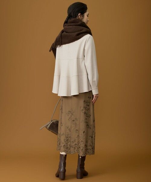 S size ONWARD(小さいサイズ) / エスサイズオンワード ミニ・ひざ丈スカート | 【SHIHOさん着用】エンブロイダリー スカート | 詳細2