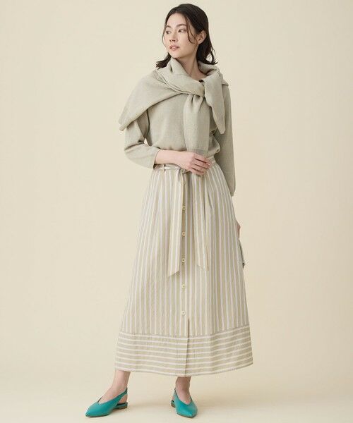 S size ONWARD(小さいサイズ) / エスサイズオンワード ミニ・ひざ丈スカート | 【SHIHOさん着用】ビスコースナイロンドビーストライプ スカート | 詳細4