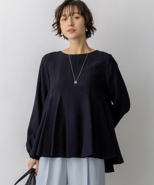 S size ONWARD(小さいサイズ) / エスサイズオンワード シャツ・ブラウス | ドビーストライプ クルーネック フレアブラウス（ネイビー系）