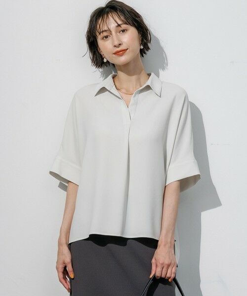 S size ONWARD(小さいサイズ) / エスサイズオンワード シャツ・ブラウス | ストレッチジョーゼット スキッパーネック ブラウス（ベージュ系）