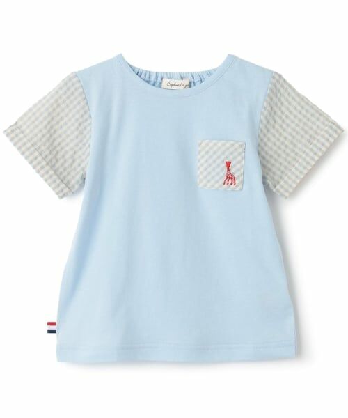 Sophie la girafe / キリンのソフィー Tシャツ | 袖チェックサッカー半袖Tシャツ（ライト ブルー）