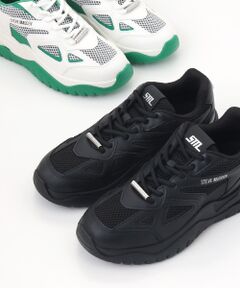 ローカットスニーカー