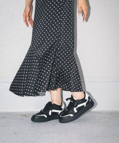 バイカラーデザインスニーカー