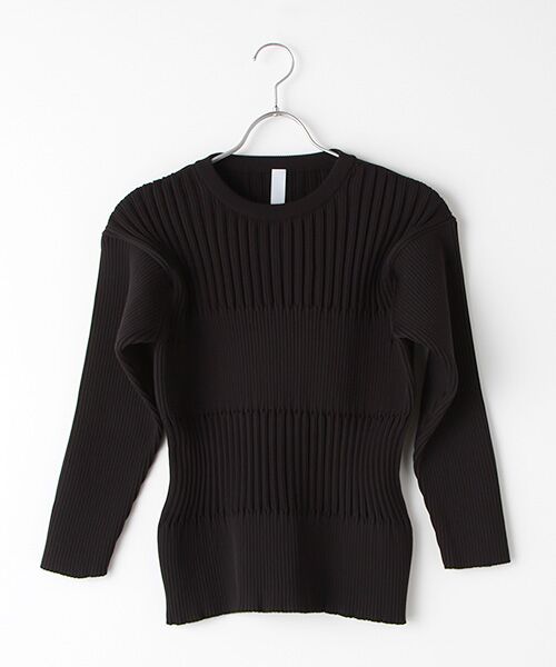 FLUTED LONG SLEEVE TOP
