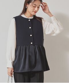 SunaUna / スーナウーナ ベスト | 【異素材切り替え／パール調ボタン】ペプラムベスト