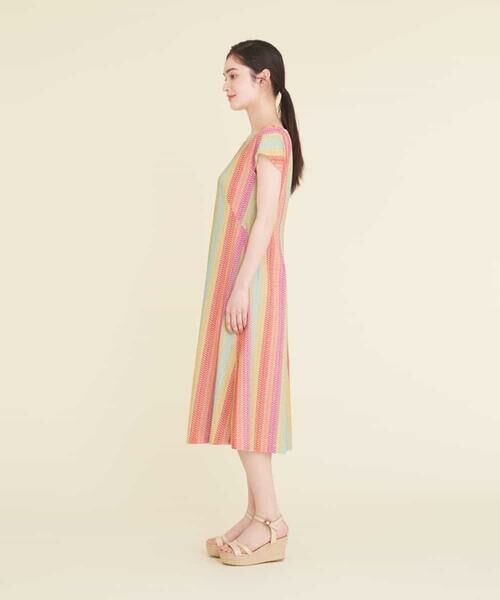 新品 sybillaシビラ　マルチカラーシェブロン刺繍スカートスカート