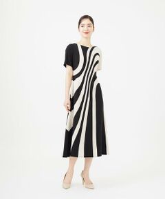 Sybilla / シビラ ドレス | ウェーブバイカラードレス