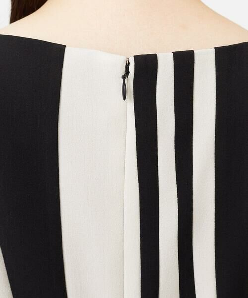 Sybilla / シビラ ドレス | ウェーブバイカラードレス | 詳細6