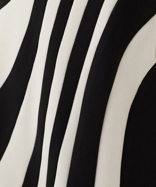 Sybilla / シビラ ドレス | ウェーブバイカラードレス | 詳細9