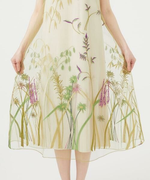 Sybilla / シビラ ドレス | リーフチュール刺繍ドレス | 詳細2