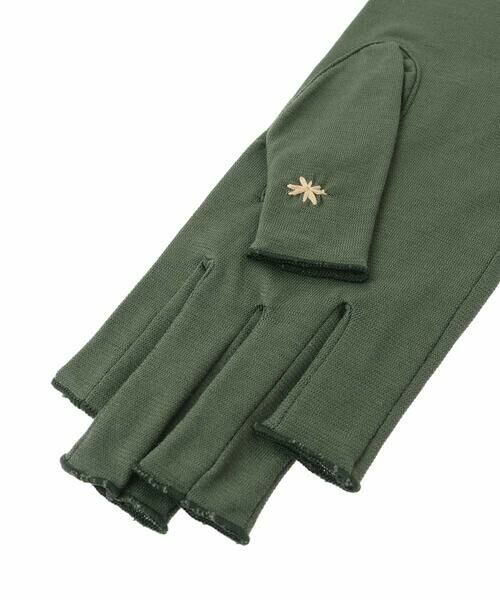 Sybilla / シビラ 手袋 | 【日本製/接触冷感】フラワー刺繍フィンガーレスミドルグローブ（5本指） | 詳細3