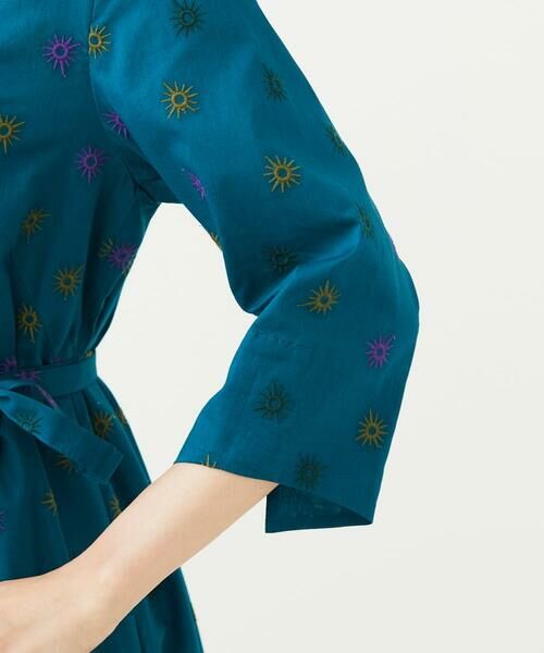 Sybilla / シビラ ロング・マキシ丈ワンピース | アスタリスク刺繍ラップドレス | 詳細7