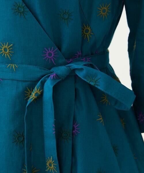 Sybilla / シビラ ロング・マキシ丈ワンピース | アスタリスク刺繍ラップドレス | 詳細9