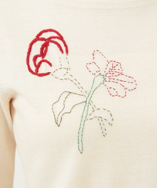 Sybilla / シビラ ニット・セーター | ステッチフラワー刺繍プルオーバー | 詳細2