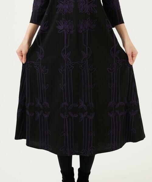 Sybilla / シビラ ロング・マキシ丈ワンピース | リーフ柄コード刺繍ジャージードレス | 詳細9