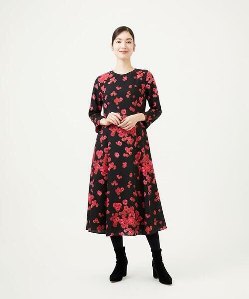 Sybilla / シビラ ロング・マキシ丈ワンピース | ピンクマーガレットプリントドレス(ブラック)