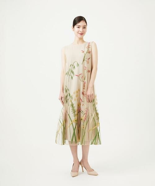 Sybilla / シビラ ドレス | リーフ刺繍チュールドレス（ベージュ）