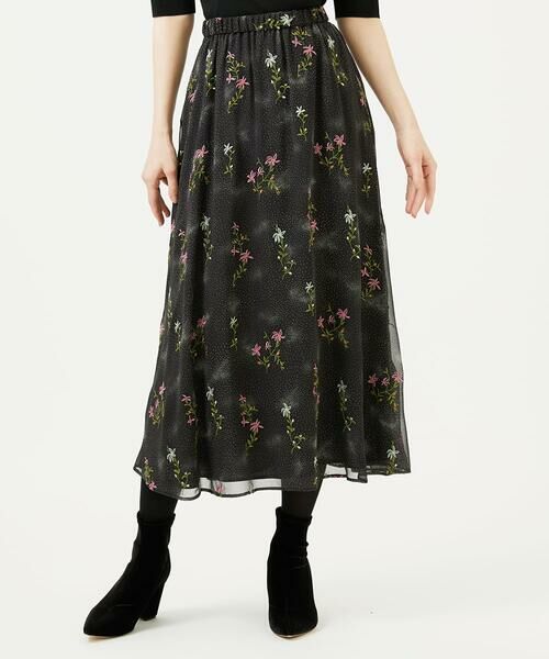 Sybilla / シビラ ロング・マキシ丈スカート | ドットフラワー刺繍スカート（ブラック系）