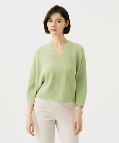 Sybilla / シビラ ニット・セーター | Vネックフォルムニット（ペールグリーン）