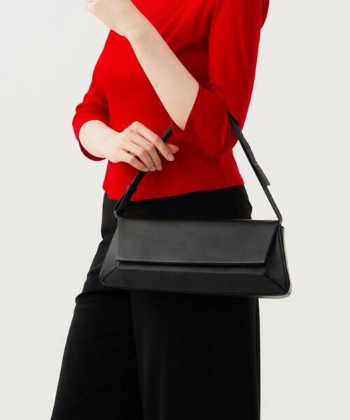 Sybilla / シビラ ショルダーバッグ | ワイドスクエアショルダーバッグ（ブラック）