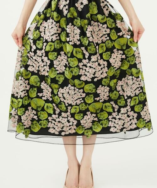 Sybilla / シビラ ロング・マキシ丈スカート | アジサイ刺繍チュールスカート | 詳細9