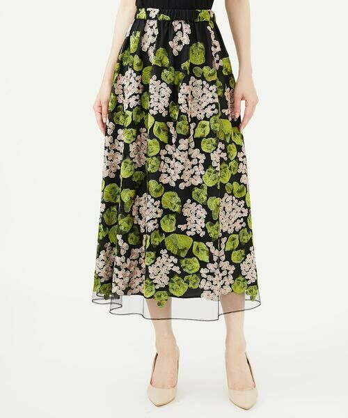 Sybilla / シビラ ロング・マキシ丈スカート | アジサイ刺繍チュールスカート（ブラック）