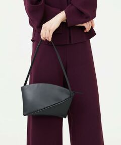 Sybilla / シビラ ショルダーバッグ | カウレザーフォルムバッグ