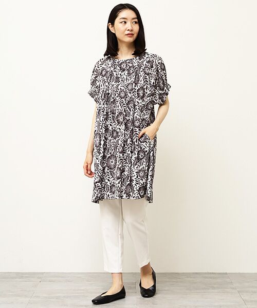 TABASA / タバサ チュニック | 版画風フラワープリントチュニック | 詳細2