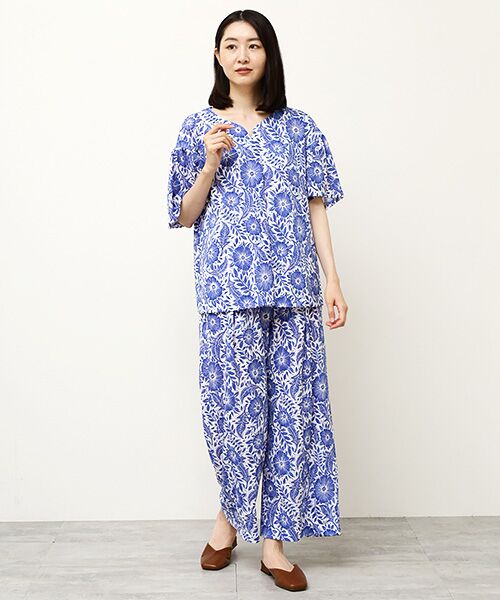 TABASA / タバサ シャツ・ブラウス | 版画風フラワープリントブラウス | 詳細10