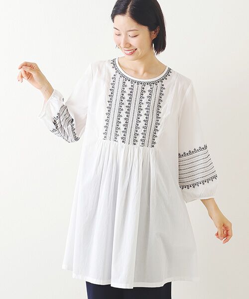TABASA/タバサ コットンローン ステッチ刺繍 チュニック シロ F TABASA/タバサ コットンローン ステッチ刺繍 チュニック シロ F