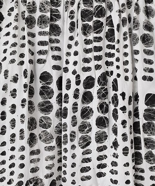 TABASA / タバサ ロング・マキシ丈スカート | ランダムドットワックスプリントスカート | 詳細1