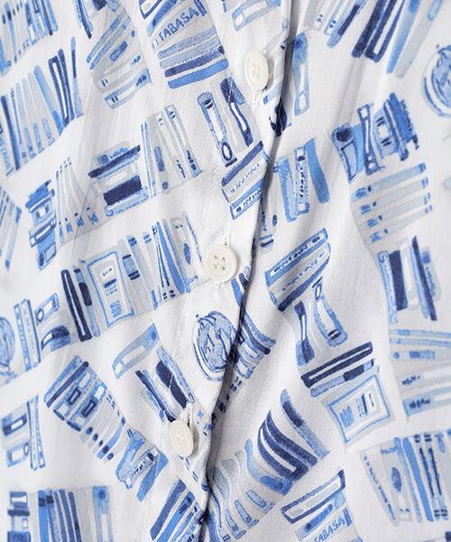 TABASA / タバサ シャツ・ブラウス | レーヨンローン ブック プリント ブラウス | 詳細1
