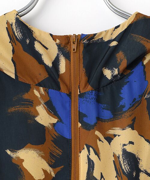 TABASA / タバサ ナイロンジャケット | ブラッシュフラワープリントジャケット | 詳細1