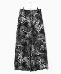 TABASA / タバサ その他パンツ | 梨地 プレ―ディング × スノークリスタル プリント パンツ