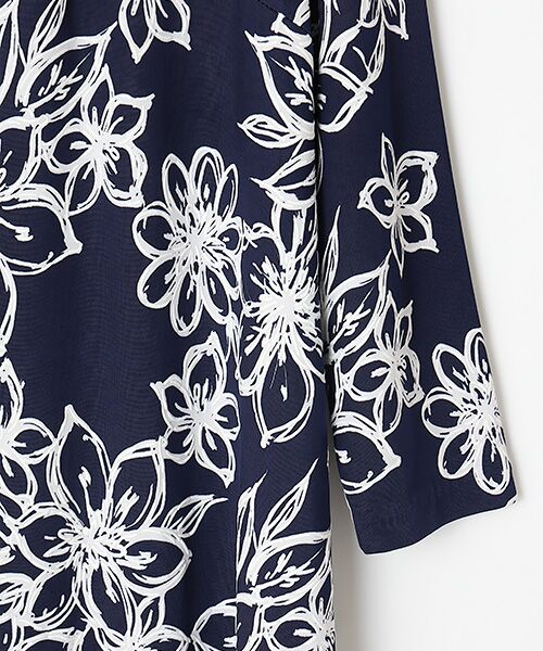 TABASA / タバサ チュニック | ベア天竺 × フラワー 発泡プリント チュニック | 詳細3