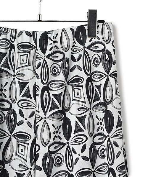 TABASA / タバサ その他パンツ | グラデーション フラワープリント パンツ | 詳細2