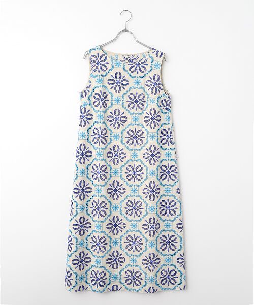 TABASA / タバサ ロング・マキシ丈ワンピース | カットワーク刺繍 ノースリーブ ワンピース（ブルー）