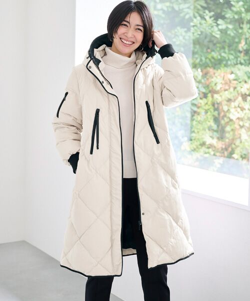 TAKASHIMAYA Style Plus / タカシマヤ スタイル・プリュ その他アウター | 配色使いダウンコート（アイボリー×黒）