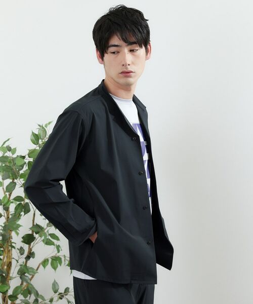 TAKEO KIKUCHI/タケオキクチ 【軽羽織】ハイストレッチ オープンバンドカラー シャツ ネイビー(094) 03(L) TAKEO KIKUCHI/タケオキクチ 【軽羽織】ハイストレッチ オープンバンドカラー シャツ ネイビー(094) 03(L)