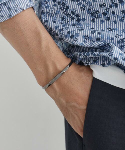 TAKEO KIKUCHI / タケオキクチ ブレスレット・バングル | 真鍮製アソートバングル ー 洗練された大人のアクセント | 詳細7