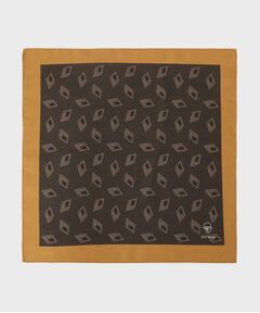 TAKEO KIKUCHI / タケオキクチ ハンカチ | 525 Designシリーズ – 遊び心あふれる新しいリバーシブルチーフ