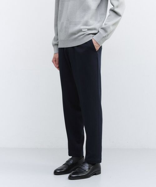 TAKEO KIKUCHI/タケオキクチ 【JUST ONE LAYER】ダウンファブリック ポンチ スリムタック イージーパンツ ネイビー(094) 04(LL) TAKEO KIKUCHI/タケオキクチ 【JUST ONE LAYER】ダウンファブリック ポンチ スリムタック イージーパンツ ネイビー(094) 04(LL)