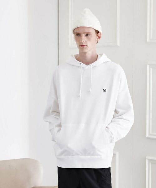 TAKEO KIKUCHI/タケオキクチ 【LIMITED】ワンポイント刺繍スウェットパーカ ホワイト(001) 04(LL) TAKEO KIKUCHI/タケオキクチ 【LIMITED】ワンポイント刺繍スウェットパーカ ホワイト(001) 04(LL)