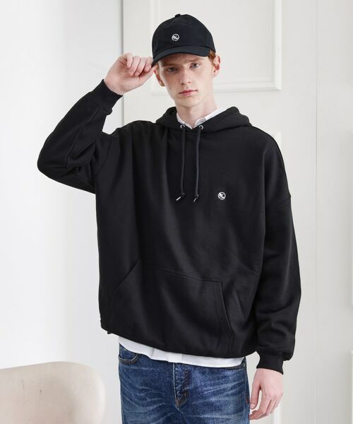 TAKEO KIKUCHI/タケオキクチ 【LIMITED】ワンポイント刺繍スウェットパーカ ブラック(019) 03(L) TAKEO KIKUCHI/タケオキクチ 【LIMITED】ワンポイント刺繍スウェットパーカ ブラック(019) 03(L)