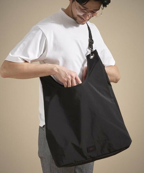 TAKEO KIKUCHI / タケオキクチ ショルダーバッグ | アイコンマルシェショルダーバッグ（ブラック(019)）